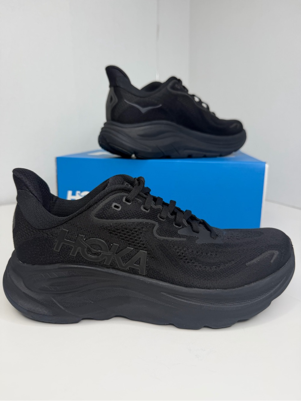 Hoka Clifton 10